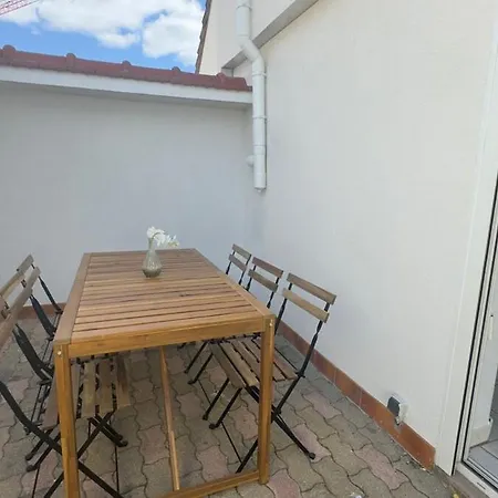 Holiday home Maison Familiale Pres De