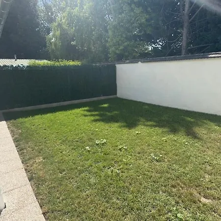 Holiday home Maison Familiale Pres De